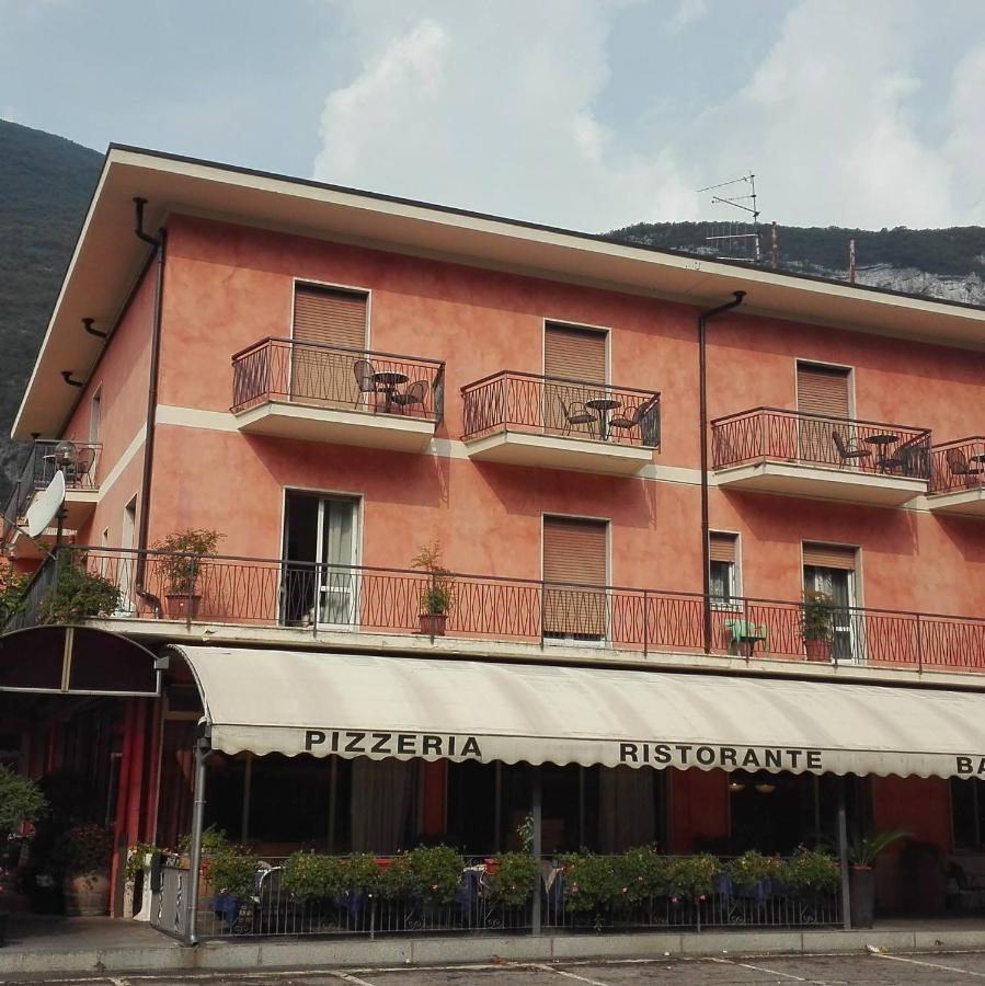 Hotel Belvedere Rivalta di Brentino Exteriör bild